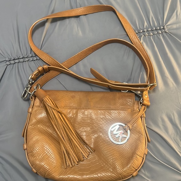 Michael Khors purse 👜 - Picture 6 of 12